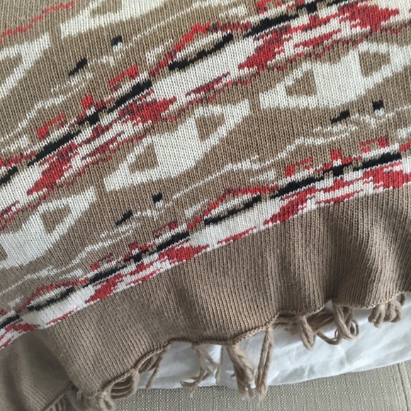 Poncho - Picture 3 of 3